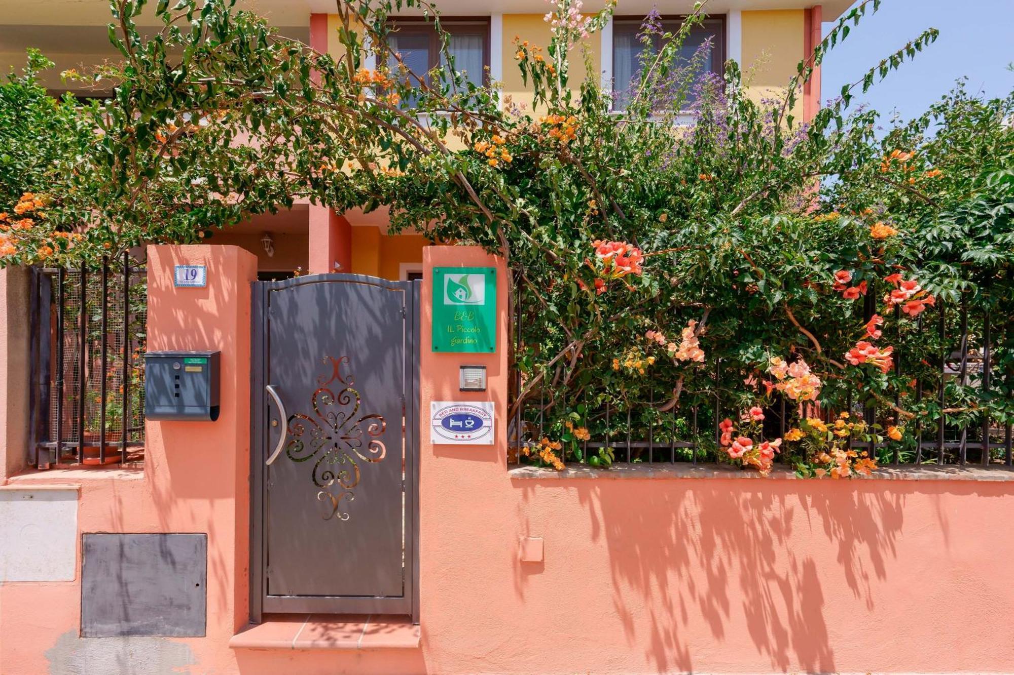 Il Piccolo Giardino Rooms & Breakfast Villasimius Exterior foto